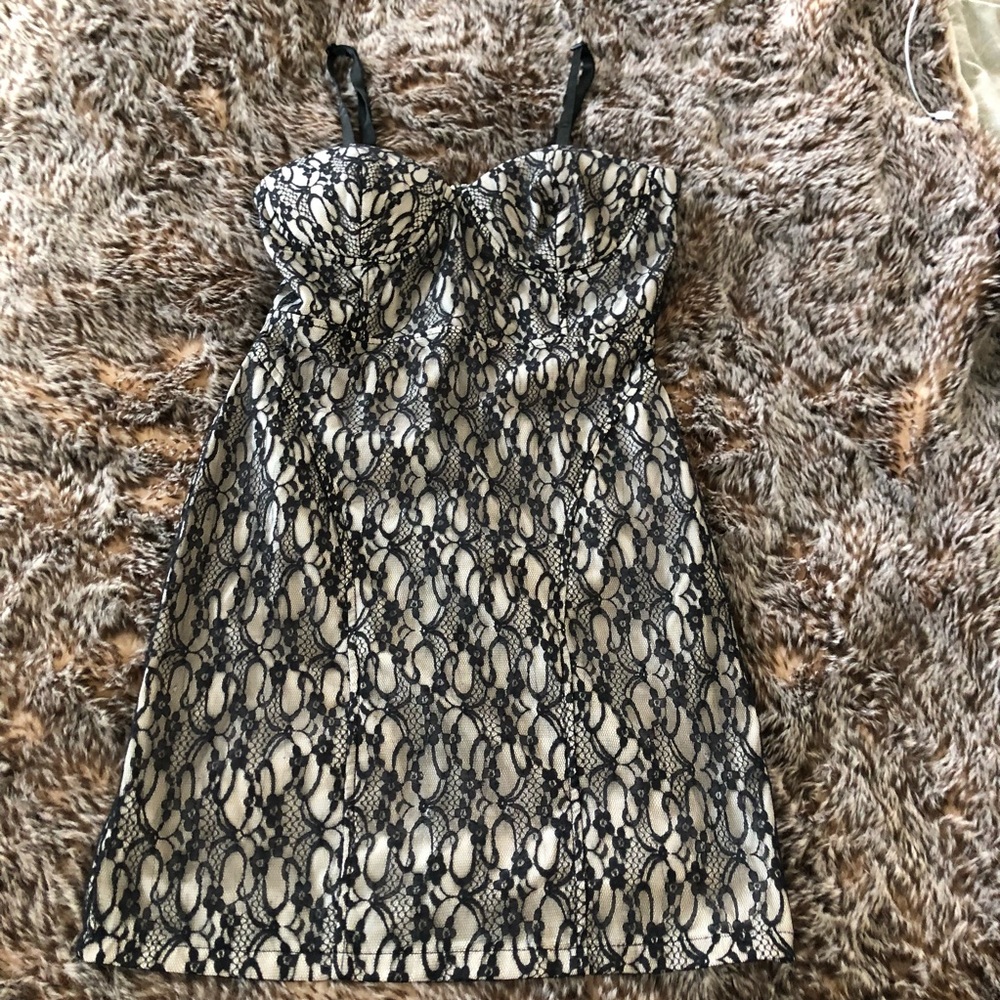 Sexy Nude / black lace dress